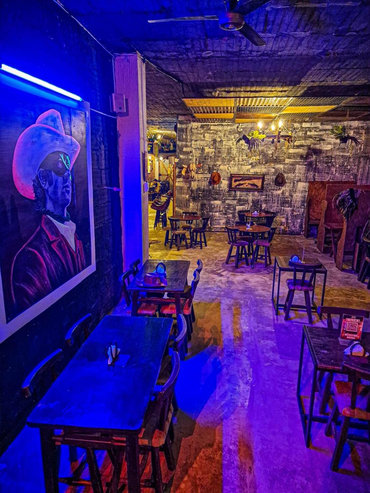 Urban Hostal San Gil- Piscina Restaurante Bar Exterior photo