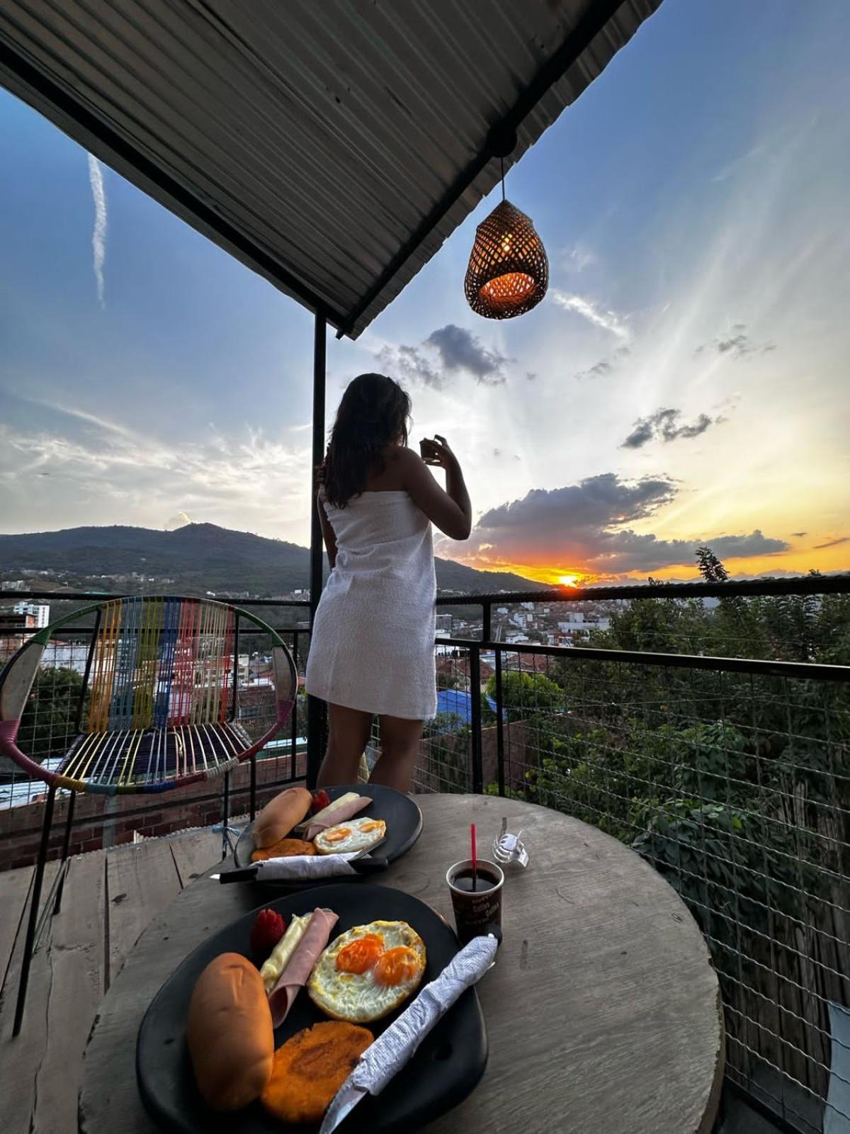 Urban Hostal San Gil- Piscina Restaurante Bar Exterior photo
